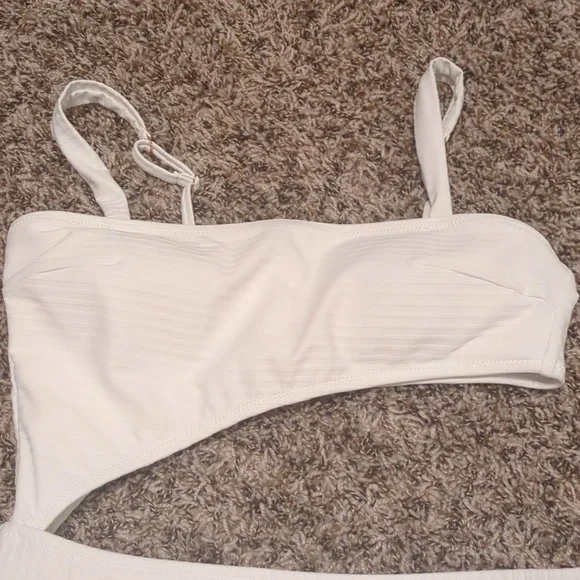 Shade & Shore white ribbed sleeveless cutout one piece swimsuit - Picture 5 of 9